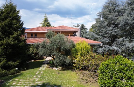 For sale Villa Lake Monguzzo Lombardia